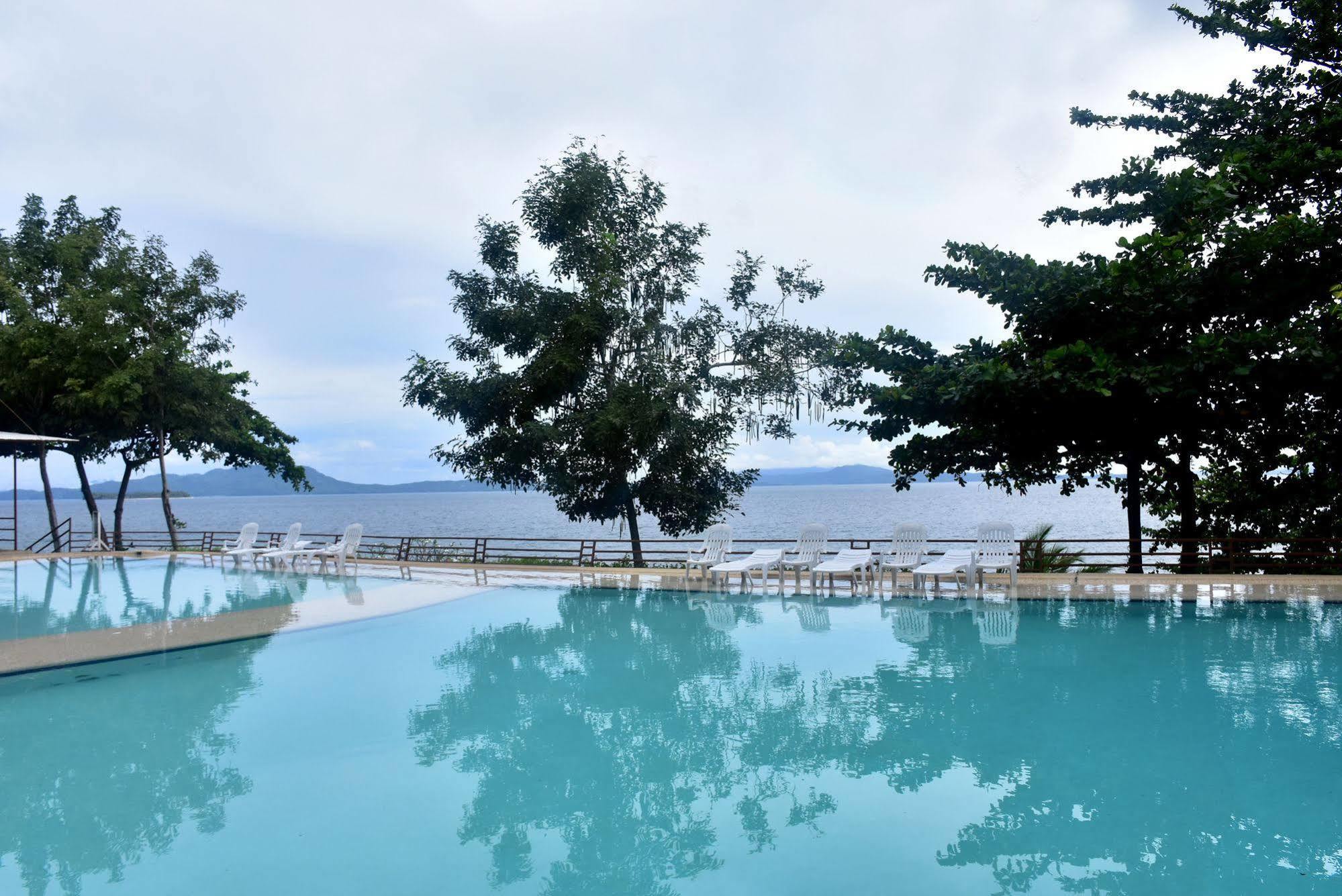 Almont Beach Resort Surigao Exterior photo
