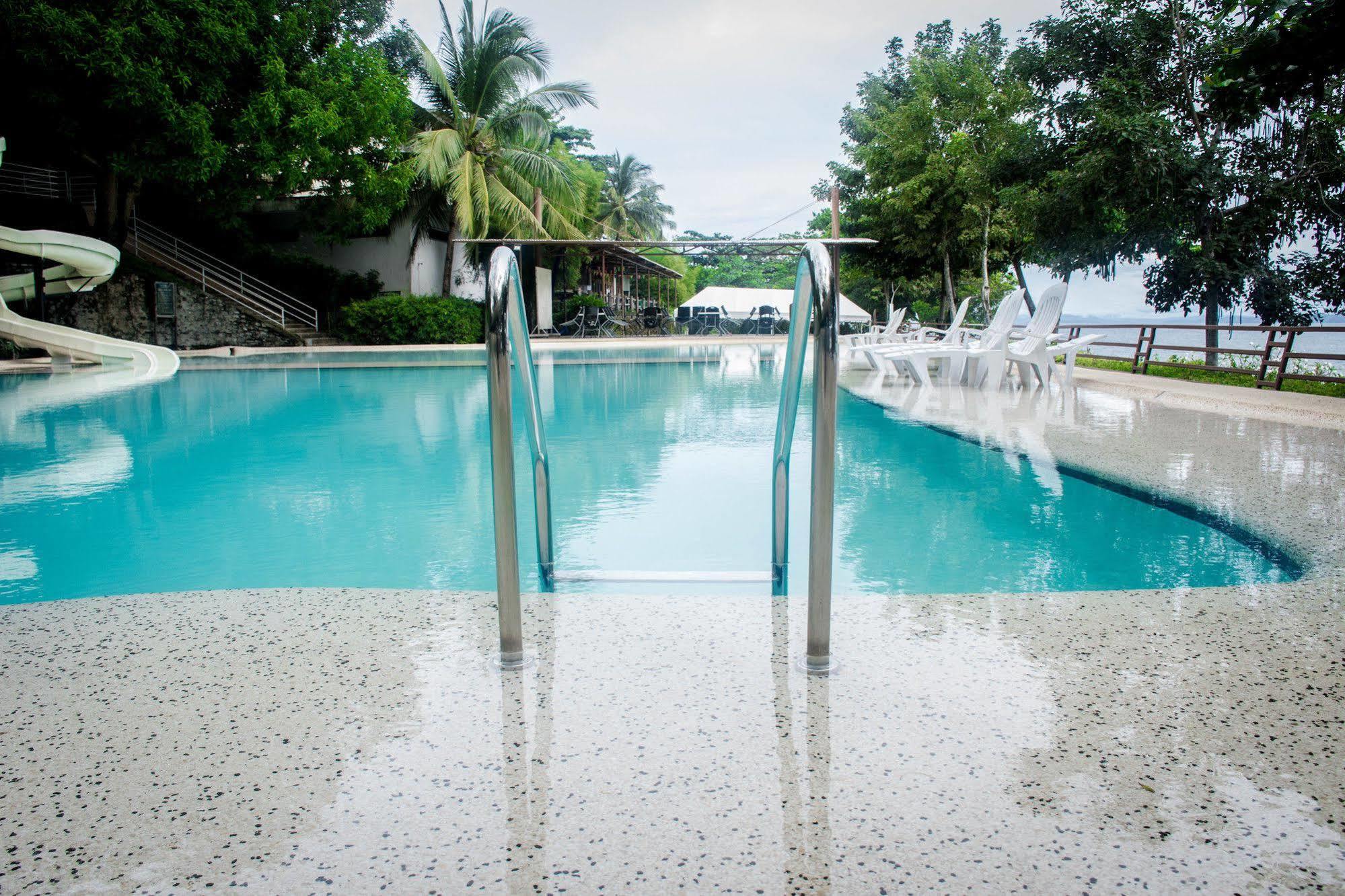 Almont Beach Resort Surigao Exterior photo