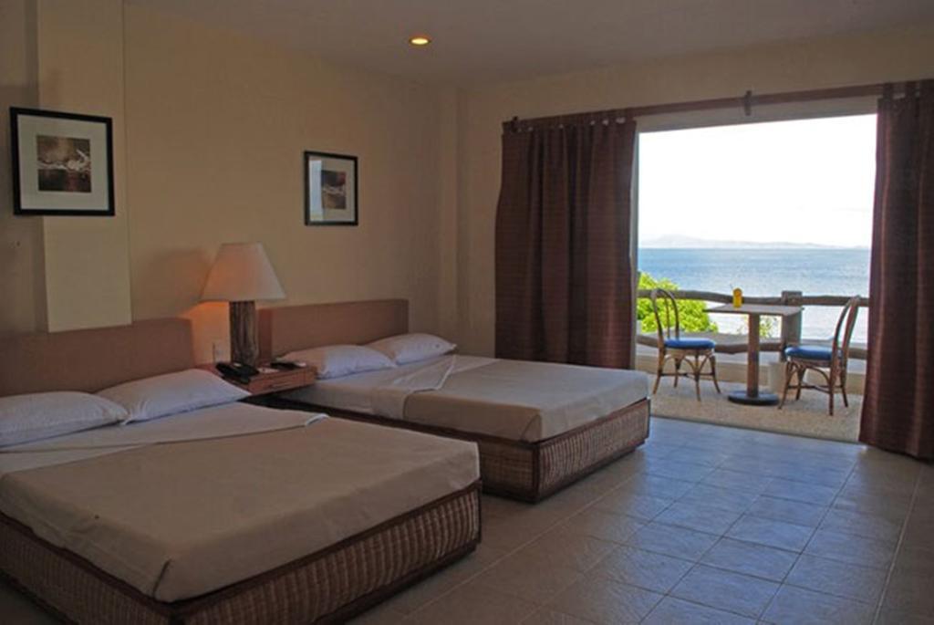 Almont Beach Resort Surigao Room photo