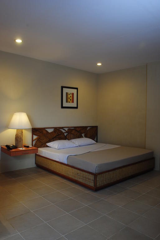 Almont Beach Resort Surigao Room photo